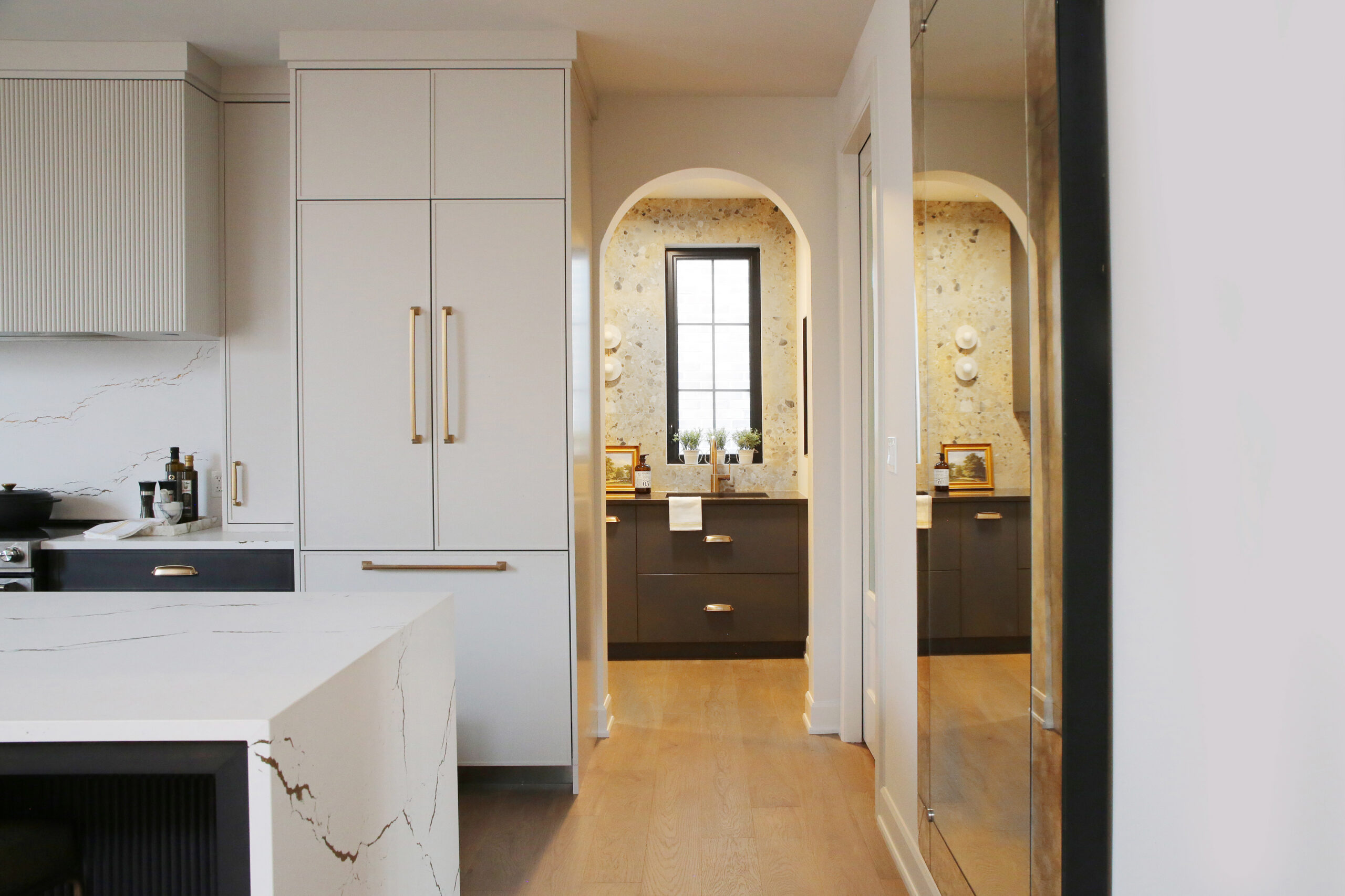 Yaletown.Harmony.LHBA.GreenHome.SiftonProperties2023 Kitchen 2 (1)