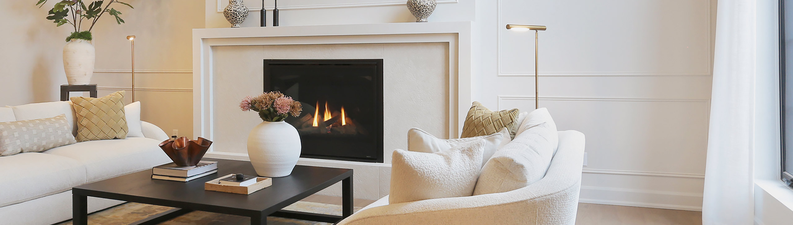https://urbanwoodfloor.com/wp-content/uploads/2025/06/Yaletown.Harmony-Harmony-LHBA-GreenHome-Living-hero.jpg