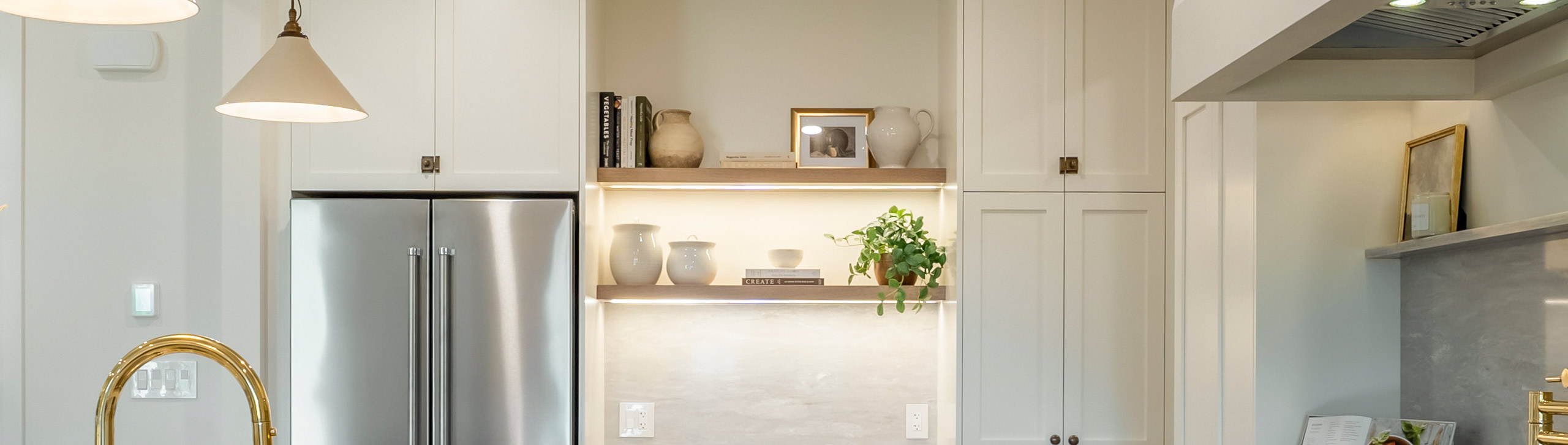 https://urbanwoodfloor.com/wp-content/uploads/2025/07/Westside-Oak-BluewaterDreamHome-Sarnia-Kitchen-hero.jpg
